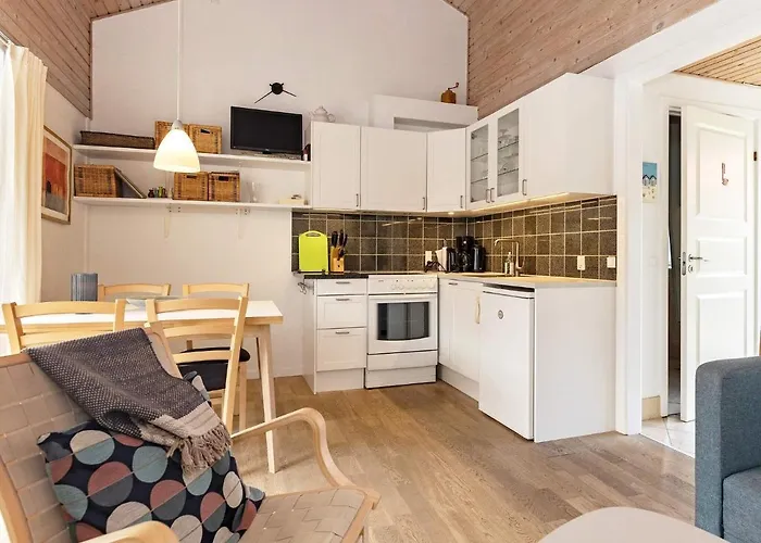 4 Person Holiday Home In R Sk Bing