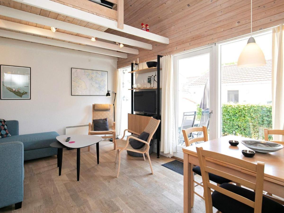 4 Person In R Sk Bing Ærøskøbing