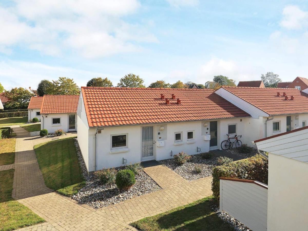 4 Person In R Sk Bing Ærøskøbing
